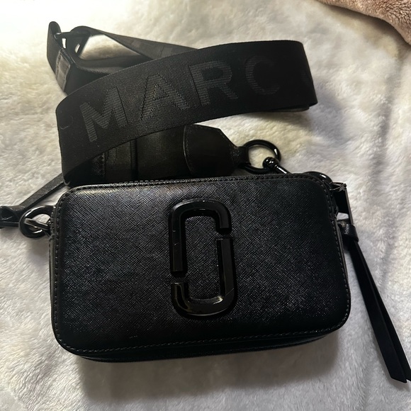 Marc Jacobs Black Camera Bag with Logo Strap - Picture 1 of 7